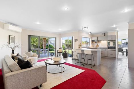 Photo of property in 21 Madison Street, Cambridge, 3434