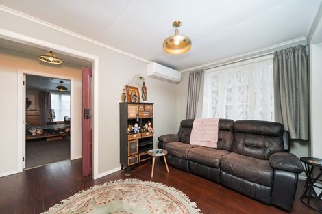 Photo of property in 16 Newbury Street, Awapuni, Palmerston North, 4412