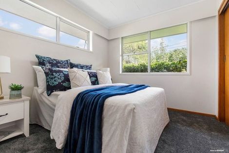 Photo of property in 122 Whangaparaoa Road, Red Beach, 0932