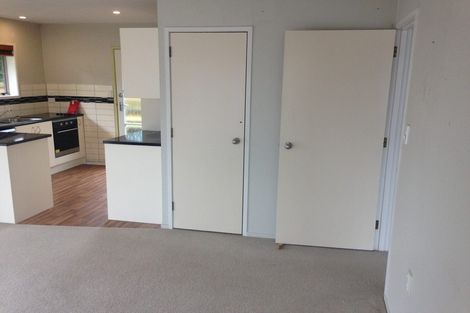 Photo of property in 1/10 Loop Road, Orewa, 0931