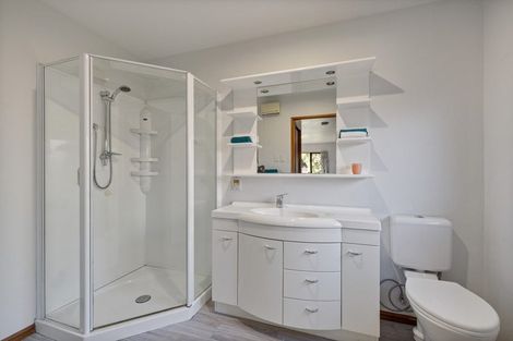 Photo of property in 8 Brockhall Lane, Avonhead, Christchurch, 8042