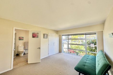 Photo of property in 2 Cliff Road, Torbay, Auckland, 0630