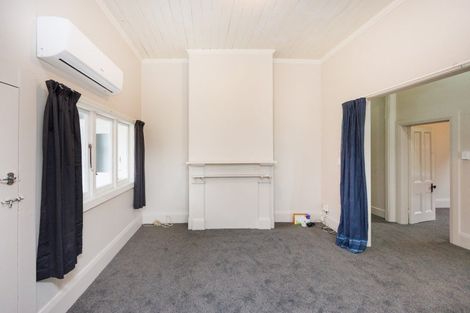 Photo of property in 8 Rolleston Street, Hokowhitu, Palmerston North, 4410