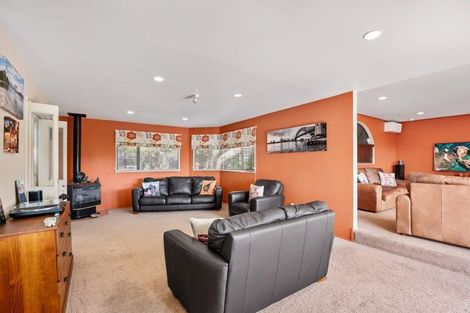 Photo of property in 199a Godley Road, Titirangi, Auckland, 0604