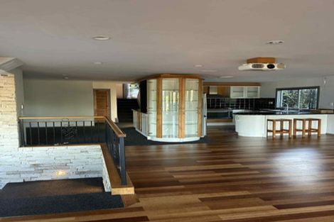 Photo of property in 14 Bush View Lane, Northcote Point, Auckland, 0627