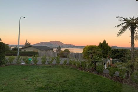 Photo of property in 16 Isobel Street, Acacia Bay, Taupo, 3330