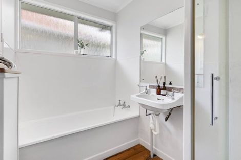 Photo of property in 202 Rangatira Road, Beach Haven, Auckland, 0626