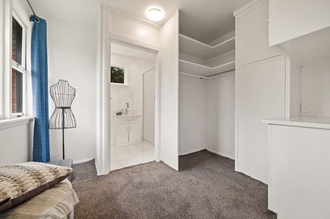 Photo of property in 16 Ilfracombe Place, Burnside, Christchurch, 8053