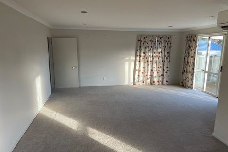 Photo of property in 15 Lucienne Place, Hillsborough, Christchurch, 8022