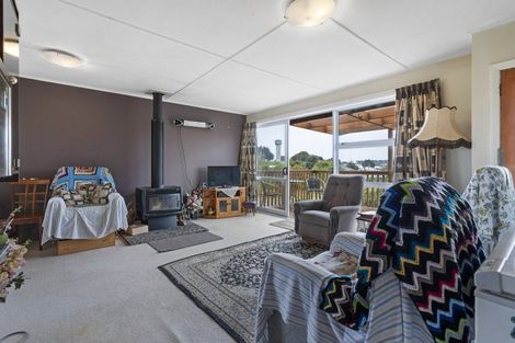 Photo of property in 5- 7 Howe Street, Foxton, 4814