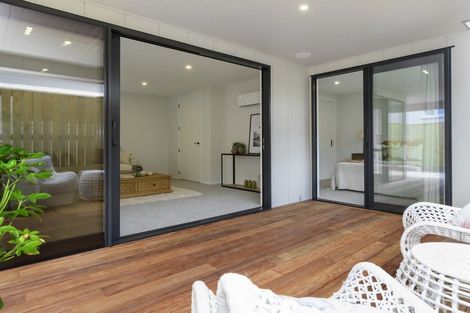 Photo of property in 337 Devonport Road, Tauranga, 3110