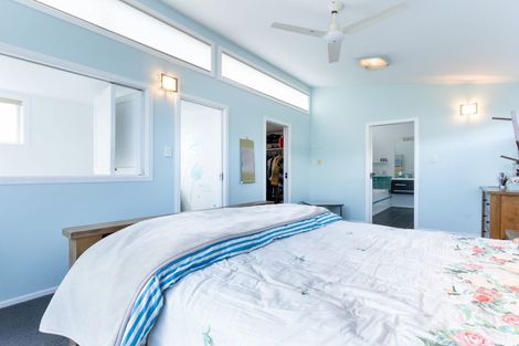 Photo of property in 63 Bassett Road, Johnsonville, Wellington, 6037