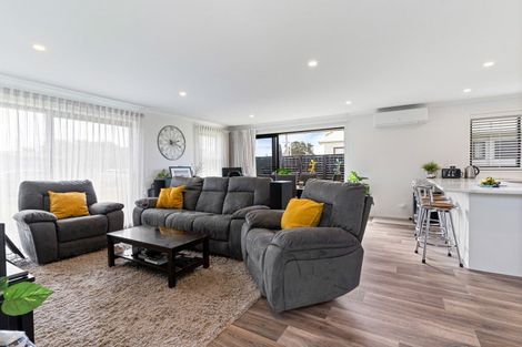 Photo of property in 308a Given Avenue, Whangamata, 3620