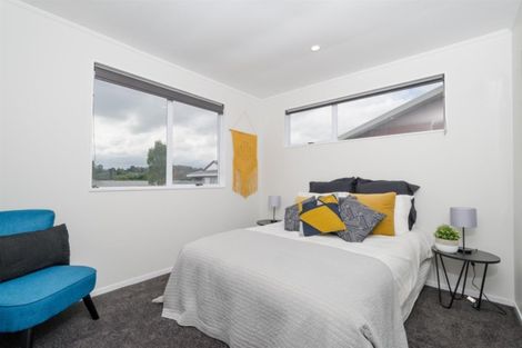Photo of property in 2/77 Luanda Drive, Ranui, Auckland, 0612
