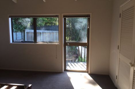 Photo of property in 86 Ayton Drive, Totara Vale, Auckland, 0629