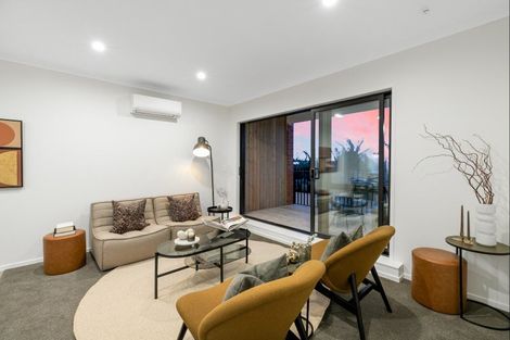 Photo of property in 3/500 Te Atatu Road, Te Atatu Peninsula, Auckland, 0610