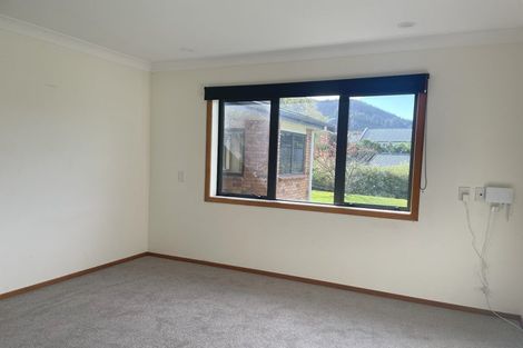 Photo of property in 70 Kirton Drive, Riverstone Terraces, Upper Hutt, 5018