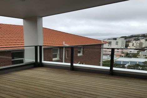 Photo of property in 1/18 Oriental Terrace, Oriental Bay, Wellington, 6011