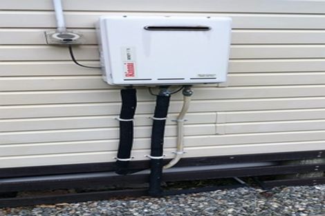 Photo of property in 13 Pakington Street, Westport, 7825