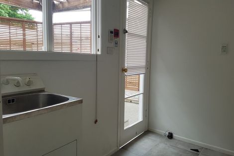 Photo of property in 5 Crockett Lane, Henderson, Auckland, 0610