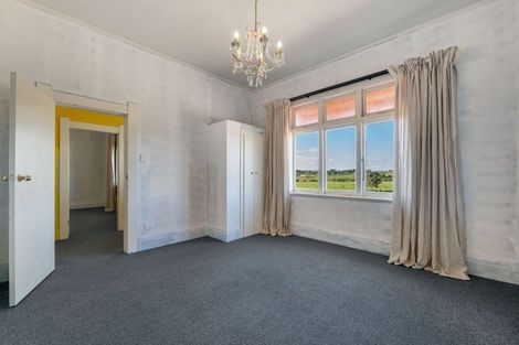 Photo of property in 1106 Egmont Road, Egmont Village, New Plymouth, 4372