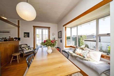Photo of property in 20 Cameron Street, New Plymouth, 4310