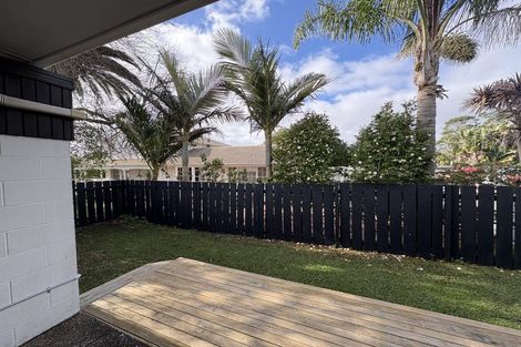 Photo of property in 3/109a Te Atatu Road, Te Atatu South, Auckland, 0610