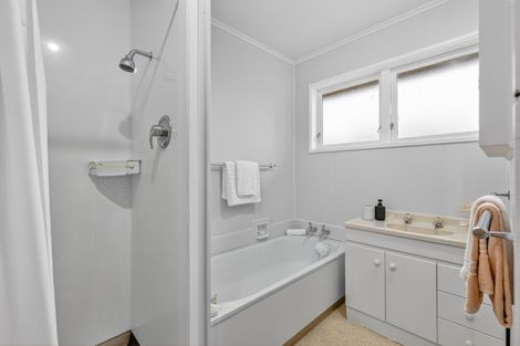 Photo of property in 2 Fairview Street, Tirau, 3410