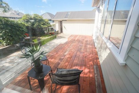 Photo of property in 14 Saint Martins Road, Saint Martins, Christchurch, 8022