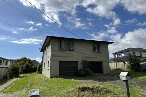 Photo of property in 5 Sherwood Avenue, Te Atatu South, Auckland, 0610