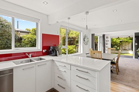 Photo of property in 52 Crofton Road, Harewood, Christchurch, 8051