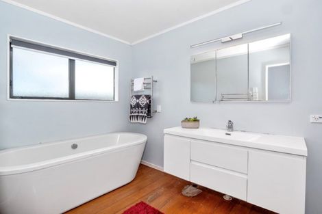 Photo of property in 37 Poike Road, Hairini, Tauranga, 3112