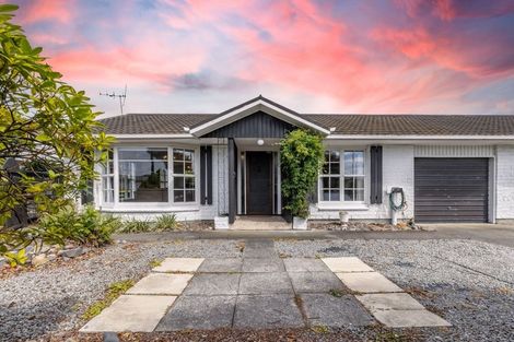 Photo of property in 281 Avonhead Road, Avonhead, Christchurch, 8042