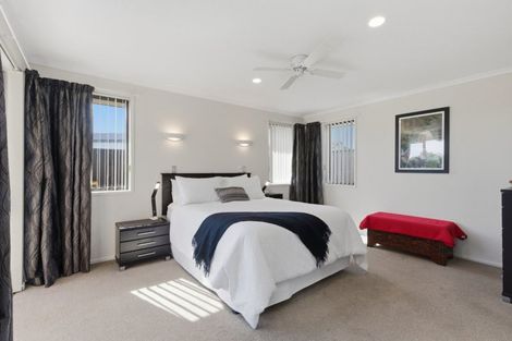 Photo of property in 38 Atlantic Close, Papamoa Beach, Papamoa, 3118