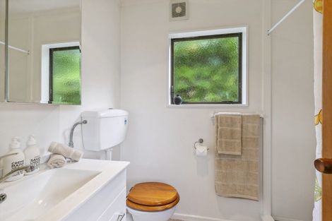 Photo of property in 15f2 Sutherland Crescent, Melrose, Wellington, 6023