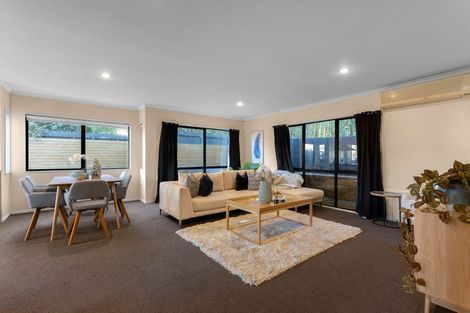 Photo of property in 338a Glengarry Road, Glen Eden, Auckland, 0602