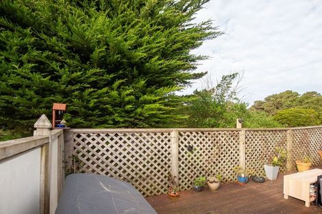Photo of property in 2/46 Wingfield Place, Churton Park, Wellington, 6037