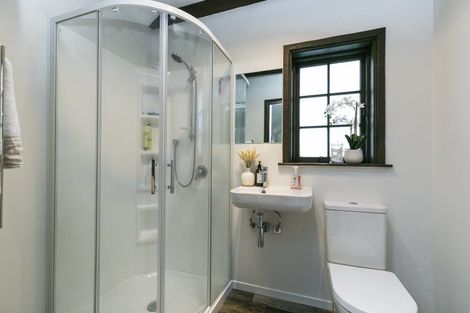 Photo of property in 19 Torwood Road, Khandallah, Wellington, 6035