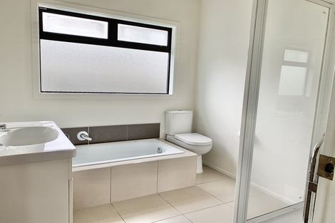 Photo of property in 8 Latham Stubbs Crescent, Waipawa, 4210