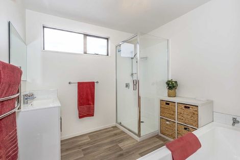Photo of property in 4 Parkwood Place, Parklands, Christchurch, 8083