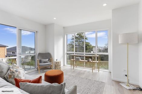 Photo of property in 9 Fernly Rise, Flat Bush, Auckland, 2019