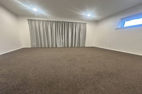 Photo of property in 316 Memorial Avenue, Burnside, Christchurch, 8053
