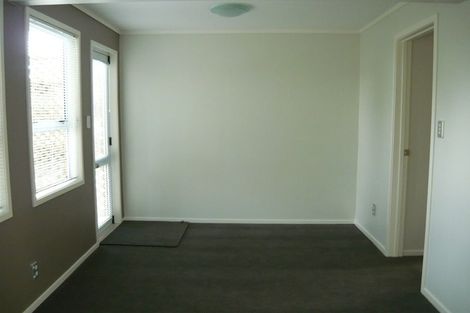 Photo of property in 50 Golf Road, New Lynn, Auckland, 0600