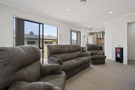 Photo of property in 12a Frederick Place, Whalers Gate, New Plymouth, 4310