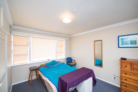Photo of property in 23 Featherston Street, Takaro, Palmerston North, 4412