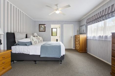 Photo of property in 8 Hamish Place, Sunnyhills, Auckland, 2010