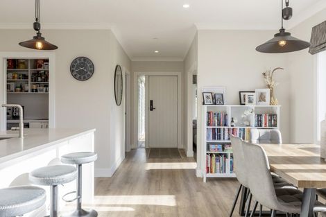 Photo of property in 7 Lochinvar Lane, Acacia Bay, Taupo, 3385