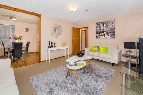 Photo of property in 76 Powrie Street, Glenfield, Auckland, 0629
