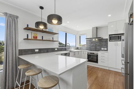 Photo of property in 71 Leeward Drive, Whitby, Porirua, 5024