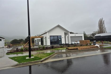 Photo of property in 62 Mataikokako Loop, Kawakawa Bay, 2585